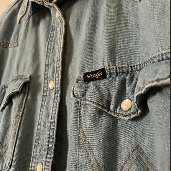 Wrangler Denim Boyfriend Shirt – Size L - Picture 2 of 10